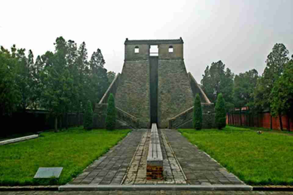 在“天地之中”历史建筑群中,观星台以其独特价值在世界科技史、建筑史上占据重要地位